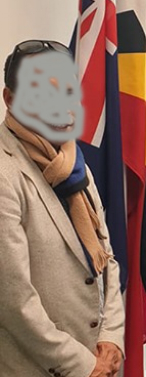 Fungsionariu Konsuladu Timor Leste ba Sydney,  iha edifisiu foun Konsuladu TL iha Mascot, Sydney