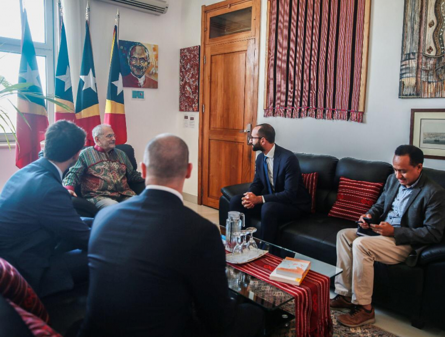 Chief Executive Officer kompañia Biocentis, Giorgio Rocca ho nia kometiva, enkontru hela ho Prezidente Repúblika, José Ramos Horta, iha palásiu Prezidensial Bairo-Pite, tersa (04/10). 