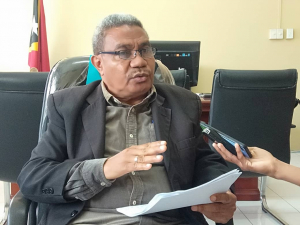 Diretor Jeral Estatistika, Elias do Santos Ferreira ko&#039;alia ba jornalista iha nia kna&#039;ar fatin