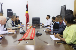 Ministériu Turizmu Komérsiu no Indústria (MTKI) liuhusi Diretór Jerál Turizmu, Jelino Soares, halo diskusaun hela ho ekipa Prezidensia Republika.