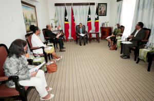 Primeiru Ministru (PM), Taur Matan Ruak dada lia hela ho Prezidente Komisaun Funsaun Públika (KFP),  Faustino Cardoso ho nia ekipa.
