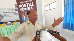 Diretór Jerál Dezentralizasaun Administrativa, Belarmino Filomeno Neves, ko&#039;alia hela ba mídia iha salaun apuramentu Baukau, tersa (07/06).