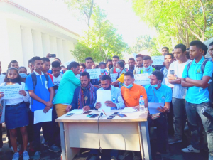 Ekipa Aliansa Universitáriu Timor-Leste (AUTL) Hala&#039;o  Konferensia Imprensa iha Liceu UNTL (17/7).