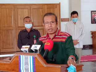 Primeiru Ministru (PM), Taur Matan Ruak ko&#039;alia ba media sira hafoin sorumutu ho Prezidente Republika Francisco Guteres Lu-olo iha palasiu prezidensial bairo-pite, kinta (17/09).