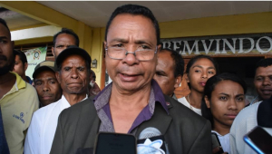 SEKoop Elizario Fereira ko’alia ba jornalista sira wainhira partisipa seremonia tomada de pose ba estrutura kooperativa ida iha atsabe (8/8)