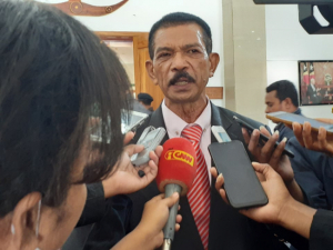 Ministru Asuntu Kombatente Libertasaun Nasionál , Júlio Sarmemnto da Costa &quot;Meta-Malik&quot; ko&#039;alia ba Jornalista sira