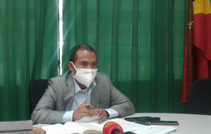 Diretór Ezekutiva HNGV, Alito Soares ko&#039;alia hela ba media sira iha kna&#039;ar fatin bidaun, tersa (24/08).