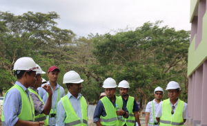 Magnífiku Reitór Universidade Nacional Timor Lorosa&#039;e (UNTL), João Soares Martins, dada lia hela ho Jestór Kompaña Dany Star.