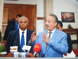 Hafoin hasoru malu ho PR, Sekretariu Jeral Partidu CNRT, Francisco Kalbuadi Lay ko&#039;alia ba midia iha palasiu PR, Dili (23/01) 