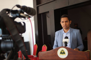 Ministru Obras Públika (MOP) Arq. Salvador Eugénio Soares Dos Reis Pires  ko&#039;alia ba Jornalista sira iha Palasiu Governu hafoin hasoru malu ho PM Taur