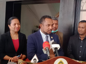 Prezidente Autoridade Rejiaun Administrativu Espesiál Oekusi-Ambenu, Arsénio Bano ko&#039;alia hela ba Jornalista sira hafoin hasoru malu ho PM