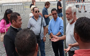 Enviadu Espesiál Extraordináriu Prezidente Repúblika, Kay Rala Xanana Gusmão konversa ho Kardeál no Arsebispu Arkedioseze Metropolitana Dili, Don Virgílio do Carmo da Silva iha Rezidensia Paulo VI Basilica São Pedro Vaticano, loron 28 Agostu 2022.