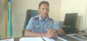 Komadante Komandu PNTL Munisípiu Baukau, Superintendente António De Sá ko&#039;alia hela ba www.tempotimor.com iha kna&#039;ar fatin Komandu PNTL Munisípiu Baukau, tersa (01/03).