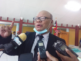 Diretór Jerál Desentralizasaun Adminitrativa Administrasaun Estatál, Belarmino Felomeno Neves ko’alia hela ba media sira iha salaun sentru konvensaun Baukau, tersa (26/10).
