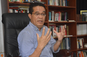Padre Martinho Germano da Silva Gusmão, ko&#039;alia hela ho jornalista iha nia rezidénsia Metiaut, kuarta (01/09). 