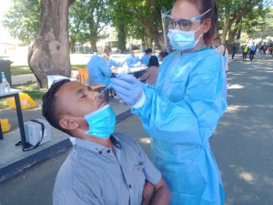 Pesoal Saude ida halo hela teste Swab ba komunidade.