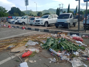 Lixu ne&#039;ebé naklekar iha area terminal Merkadu Taibesi tanba menus konsiencia husi vendedores sira ne&#039;ebé faan sasan iha area refere.  Segunda (4/01).