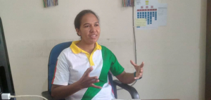 Diretóra PDHJ delegasaun teritórial Baukau, Joanita Silveira da Costa ko&#039;alia hela ba média sira iha kna&#039;ar fatin Uatulete, kinta (10/03).