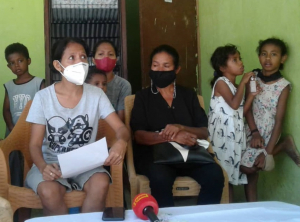 Família husi matebian Renato Vieira de Araújo, hala’o konferénsia imprensa iha rezidénsia Kuluhun hodi ezije justisa ba kazu asidente trafegu iha área Kuluhu, sesta (24/09).