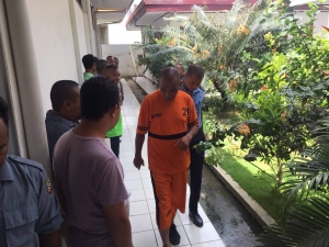 Suspeito ba trajedia Kuluhun JM akompanha husi PNTL hafoin tuir primeiro interrogatório iha TDD, Tersa (20/11).