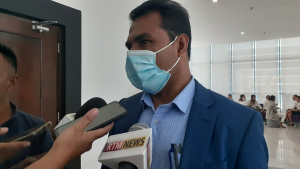 Vise Governadór Banku Sentra Timor Leste (BCTL) Venancio Maria Alves ko&#039;alia ba jornalista sira iha Ministeiru Finansas Ai Tarak Laran Dili (14/7)