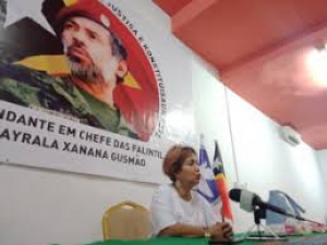 Portavóz Rezisténsia Nasionál Defende Justisa no Konstituisaun (RNDJK), Ángela Freitas o&#039;alia ba Jornalista sira iha bairro grilos Dili (11/11)