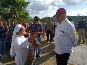 Timor Leste nia Eis-Prezidente na’in rya, Kay Rala Xanana Gusmão ho  José Ramos Horta hakat dadauk ba vizita asrama Raina da Paz ne&#039;ebé Madre sira hela ba aldeia Wedabere, Suku Dotik, Postu Alas, Munisípiu Manufahi (25/9)