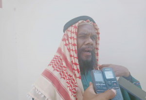 Konsellu Superiór Islamiku Timor-Leste Haji Hamat Halli Allha Haiubi ko&#039;alia hela ba media sira iha resintu katedral Baukau, kinta (04/11).