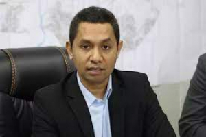 Ministru Obras Públika (MOP), Salvador Pires.