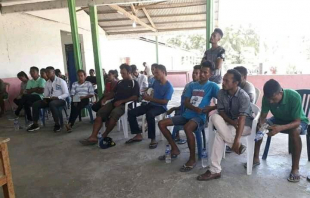 Juventude Postu Administrativu Lakló Munisípiu Manatutu iha hela diskusaun ba komemorasaun loron nasionál ba juventude Timor-Leste iha 12 Novembru. Domingu (8/11).