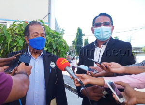 Sekretáriu Jeral Parlamentu Nasionál, Adelino Afonso de Jesus ho nia Adjuntu João Rui Amaral ko&#039;alia hela ba media sira iha resintu Parlamentu Nasionál, kuarta (21/7).
