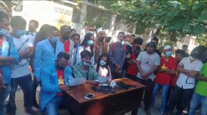 Movimentu Universitariu Timor-Leste (MUTL) halo hela konferensia Impresnsa iha kampus Liseu UNTL kuarta (28/04). 