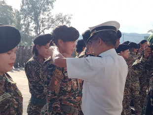 Komandante Komponente Navál, Kapitaun Mar e Guerra, Higio das Neves tula hela diviza ba membru Promovidu iha Hera. 
