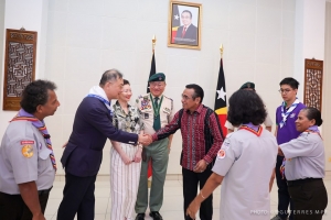 Prezidente Republika Dr. francisco Guterres lu olo, simu eskutero sira iha ninia kna&#039;ar fatin, Palasiu prezidente aitarak laran dili, (21/06)