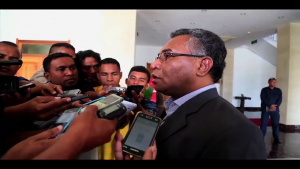 Jornalista sira intervista ulun bo&#039;ot ida husi SS-SIJK, Dr. Rui Araujo