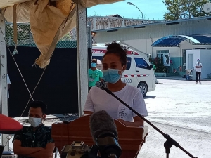 Reprezentante pasiente ne&#039;ebe rekupera ona COVID 19, hato&#039;o lia menon ba publiku iha sentru saude vera cruz, Dili (25/4) (25/4)