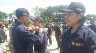 Komadante Komandu PNTL Munisípiu Baukau, Superintendente António De Sá tau hela diviza ba membru sira, resintu Komandu PNTL Baukau, Sesta (13/03).
