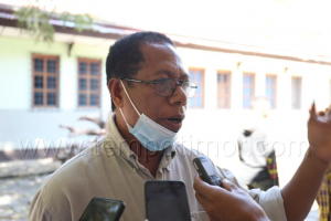 Prezidente Kooperativa CU-LMSJ, Jose, Pe. Mário de Carvalho Soares, ko&#039;alia hela ba média sira iha Salaun São Jose Diocese Baukau, sábadu (17/07).