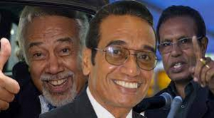 Prezidente Partidu CNRT, Kay Rala Xanana Gusmão (karuk), Prezidente Repúblika (PR), Francisco Guterres &quot;Lú Olo&quot; (klaran) no Primeiru Ministru (PM), Taur Matan Ruak (los).