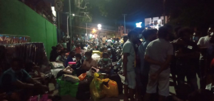 Oecusse oan sira ne&#039;ebe hein hela Ro iha portu Dili, kinta (17/06).
