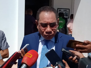 Ministru Justica, Manuel Cárceres ko&#039;alia ba jornalista sira hafoin partisipa iha reuniaun Konsellu Ministru  iha palsiu Goivernu (15/7)