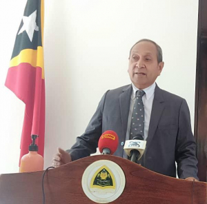 Jestór Empreza Timor Resources Pty Ltd, Filomeno de Andrade, ko&#039;alia hela ho jornalista sira iha Rezidénsia Primeiru Ministru, Taur Matan Ruak, Farol, sesta (13/08). 