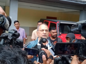 Eis Prezidente da republika, Dr. Jose Ramos Horta ko&#039;alia ba midia iha sede CNRT Bairu dos Grilhos hafoin partisipa partidu sira asina akordu koligasaun foun iha sabadu semana kotuk