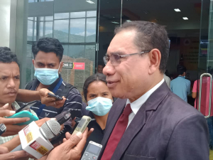 Ministru Justica Manuel Cárceres ko&#039;alia ba jornalista sira