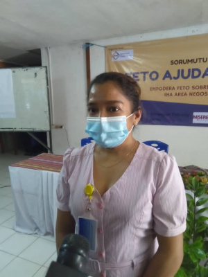 Xefe Departamentu SEII, Agostinha Costa ko&#039;alia hela ba média sira iha Bee Timor-Leste, kuarta (28/07). 