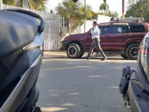 Ministru Administrasaun Estatal Interinu, Hakat tama dadauk ba sede partidu CNRT iha bairo dos Grilhos Dili (29/4)