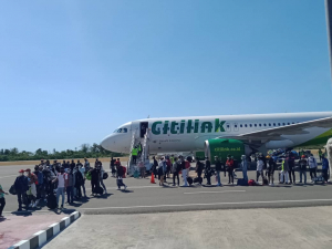 Timoroan na&#039;in 149 ne&#039;ebe to&#039;o ona iha aeroportu Internasional Prezidente Nicolao Lobato, Komoro ho aviaun Citilink aluga husi Governu ho montante osan Dollar Amerikanu Rihun 149, Kuarta (5/8)  