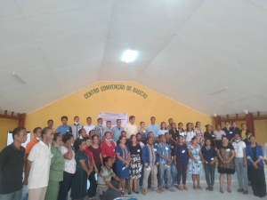 Ékipa MAE foto hamutuk ho funsionáriu sira hafoin treinamentu iha salaun sentru konvensaun Baukau, segunda (13/12).
