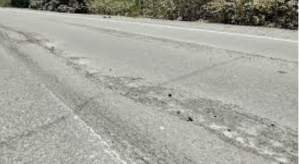 Estrada ne’ebé Governu hadi’a dadaun iha Postu Tutuala. 