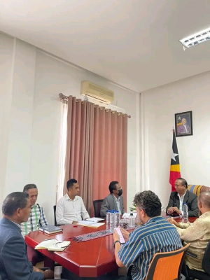 MAPKomS, Francisco Martins da Costa Pereira Jerónimo, hela reuniaun ho Estrutura RTTL.ep  iha gabinete MAPKomS, tersa (11/10). 
